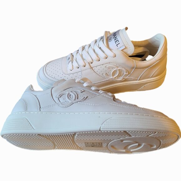 New CHANEL 36 5.5 White Leather CC Low-top Sneakers G45079 - Picture 5 of 10